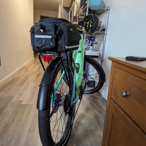 2018 Specialized Como 2.0 650B Green and Blue