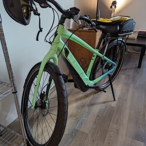 2018 Specialized Como 2.0 650B Green and Blue