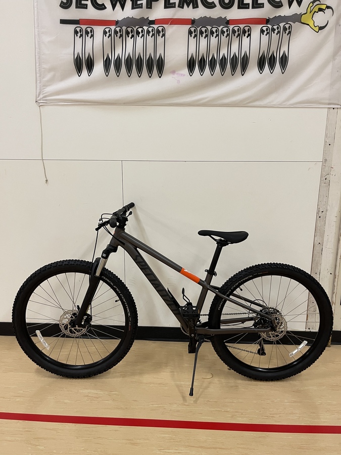 2023 Specialized Rockhopper Outride 18