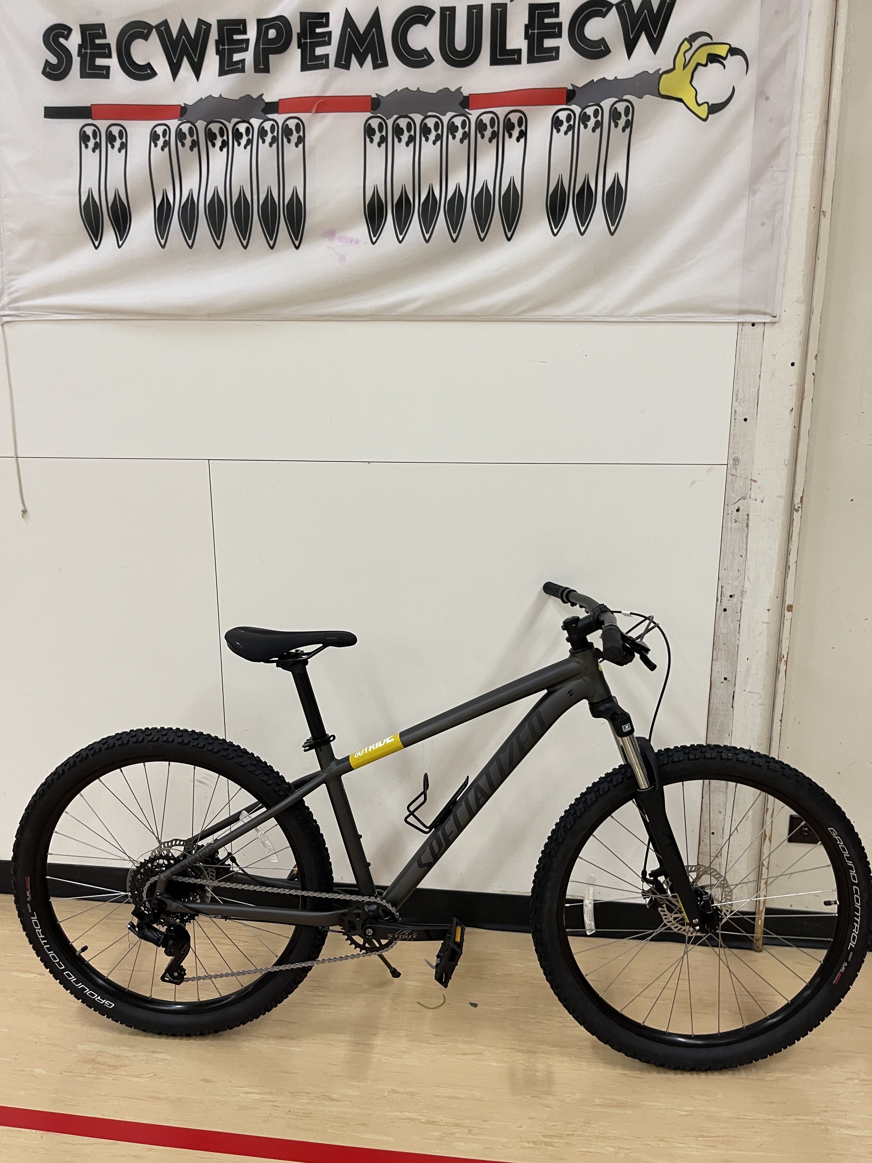 2023 Specialized Rockhopper Outride 24