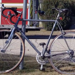 Gitane Silver, gray or bare metal