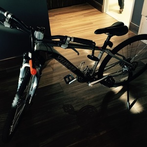 2012 Specialized Crosstrail Black and Silver or Gray