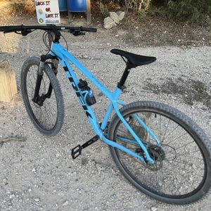 Trek Marlin Blue
