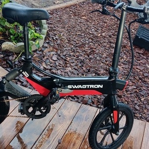 2021 Swagtron Eb7 Red and Black