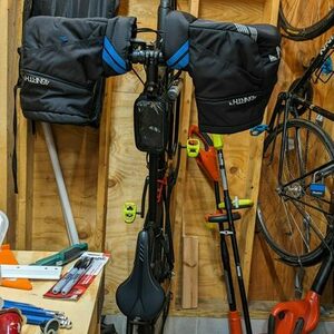 2023 Priority Bicycles Continuum Onyx Black