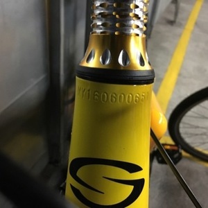 2016 Sondors Fat Bike, Front Shock Yellow or Gold