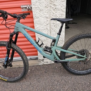 2023 Santa Cruz Bronson CC Green