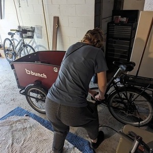 2020 Bunch Bike cargo bike (front storage) Black and Red