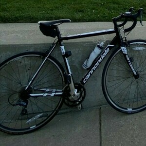 2016 Cannondale CAAD8 Black and White