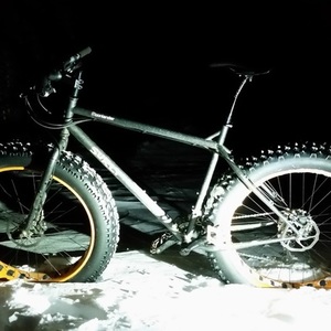 2014 Surly Moonlander Silver or Gray