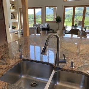 2020 Specialized Sirrus Expert Carbon Blue