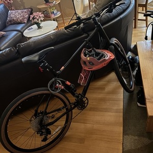 2023 Kona BIKE: Dew Plus Black