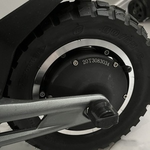 2023 Titan Splach e-scooter Black