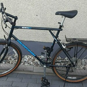 2007 GT Bicycles Karakorum Black and Blue