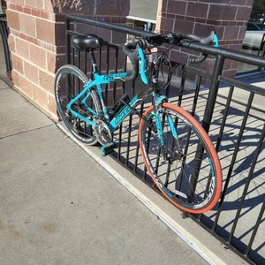 Ozone Ozone 500 Women's 700C RS3000 Road Bike Black and Blue