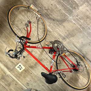 1978 Takara Unsure Red