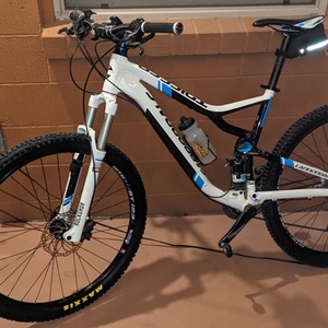 2013 Cannondale Trigger 29er 3 White, Blue, and Black
