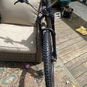 2022 Santa Cruz Hightower Silver, gray or bare metal