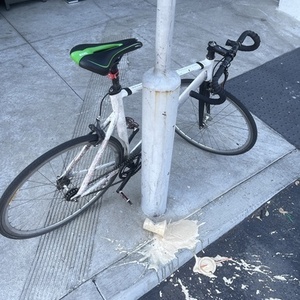 2016 Aventón White and Stickers tape or other cover-up