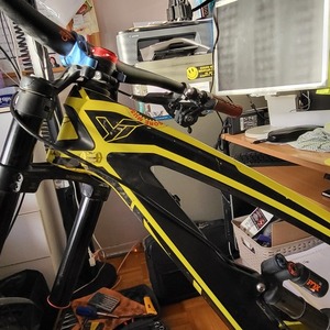 2017 YT YT TUES Yellow or Gold, Black, and Red