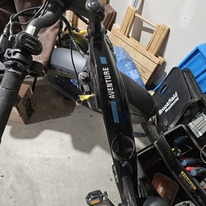 2023 Aventón Aventure 2 medium Black