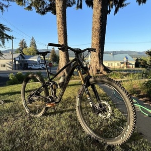 2022 Rossignol Heretic XT Black and Yellow or Gold