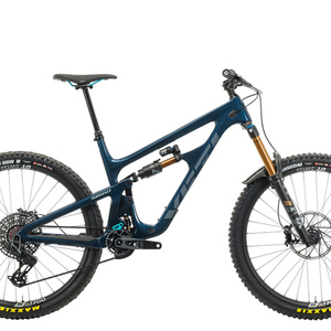 2023 Yeti SB160 TURQ Blue