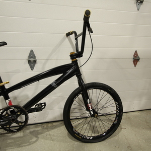 Intense Podium Pro XL Black