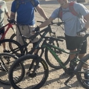 2016 Giant Stance 27.5 Black and Green