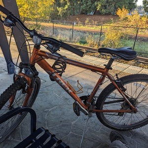 Trek 3500 Orange