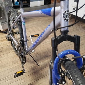 Roadmaster Granite Peak Blue