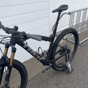 2020 Trek Supercaliber Black and Silver, gray or bare metal