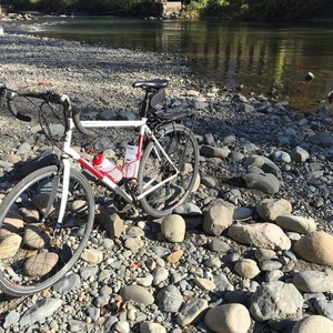 2014 Jamis Quest Comp White and Red