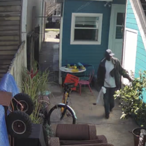 2019 Schwinn Heavy duti/ beach cruiser Yellow or Gold