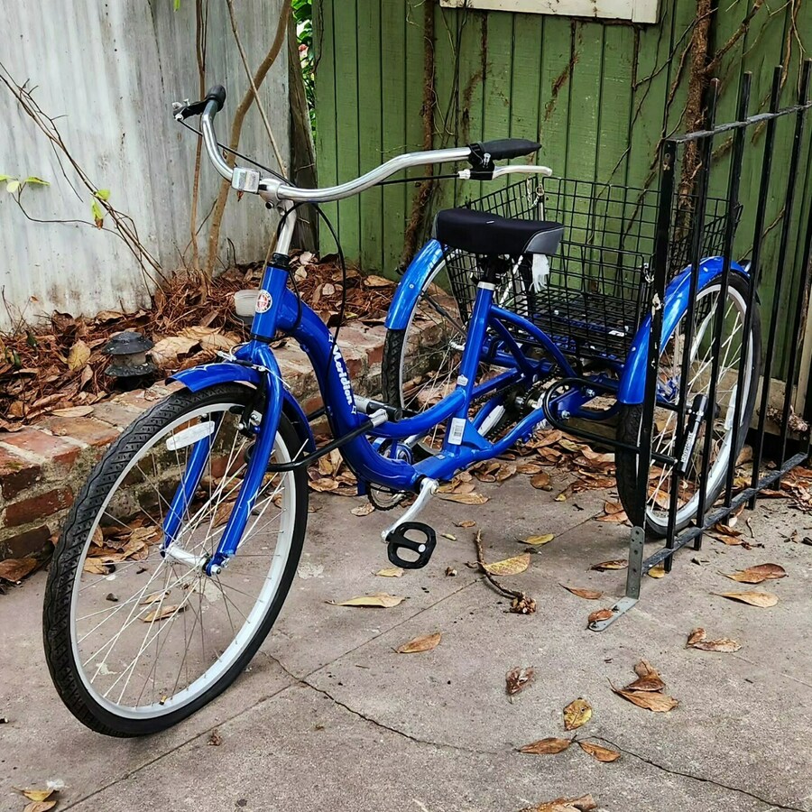 Tricycle photo