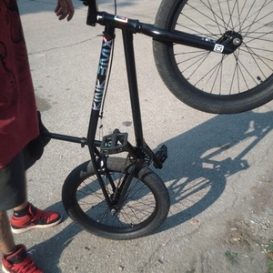 2023 Kink Launch Green