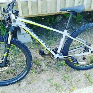 2017 Specialized Pitch Silver, gray or bare metal, Black, and Yellow or Gold