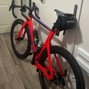 2024 Canyon bicycles Aeroad Red
