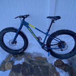 2022 Rocky Mountain Bicycles BLIZZARD 10 Black and Yellow or Gold