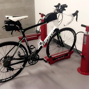 2016 Giant Pro Advanced - Full Carbon White and Blue