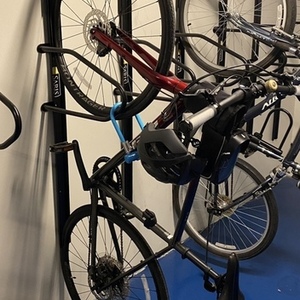 2021 Trek FX 4 DISC Red and Black