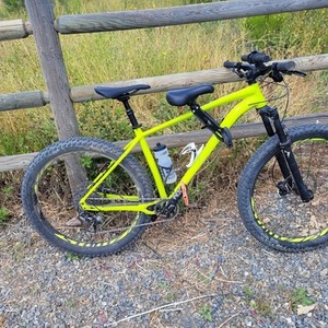 2019 Specialized Fuse Comp 27.5+ Green