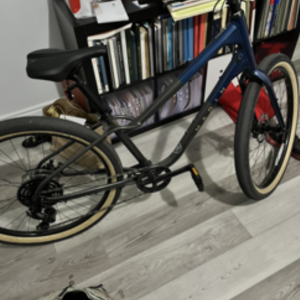 2022 Marin Bikes Stinson 2 27.5 Charcoal/blue Blue and Silver, gray or bare metal