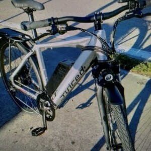 2021 Juiced Bikes Cross X Silver, gray or bare metal