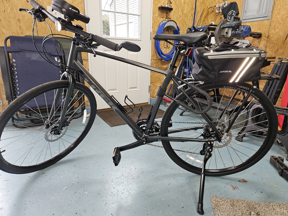 2024 Trek FX-2 Disc