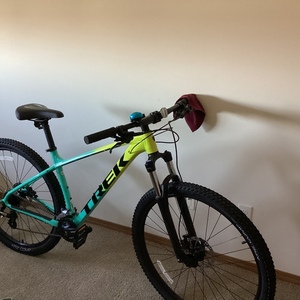 2023 Trek Marlin 5 Gen 2 Teal and Yellow or Gold