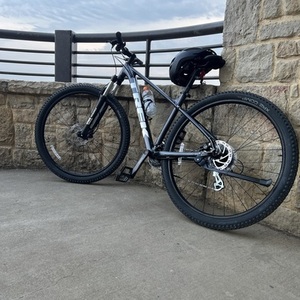 2022 Trek Marlin 5 Black and Silver, gray or bare metal