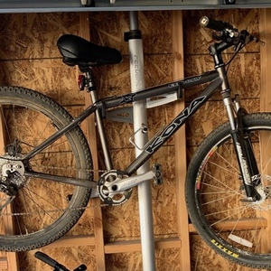 2006 Kona Explosif Silver, gray or bare metal