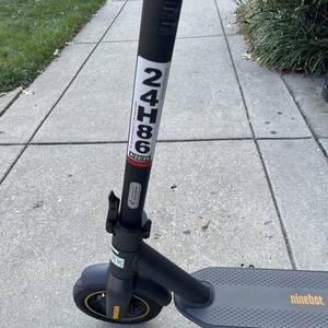 2023 Segway Ninebot Max G30 e-scooter Silver, gray or bare metal