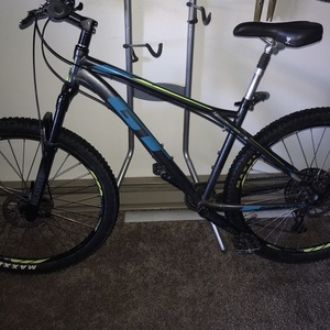 2020 GT Bicycles Aggressor Pro Silver, gray or bare metal